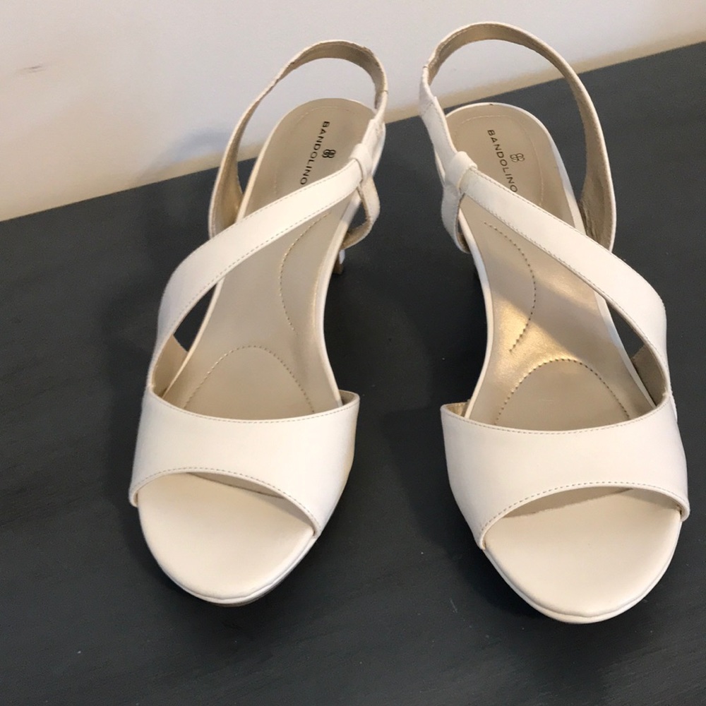BANDOLINO PLATFORM SOLE SANDALS NEW IN BOX WHITE